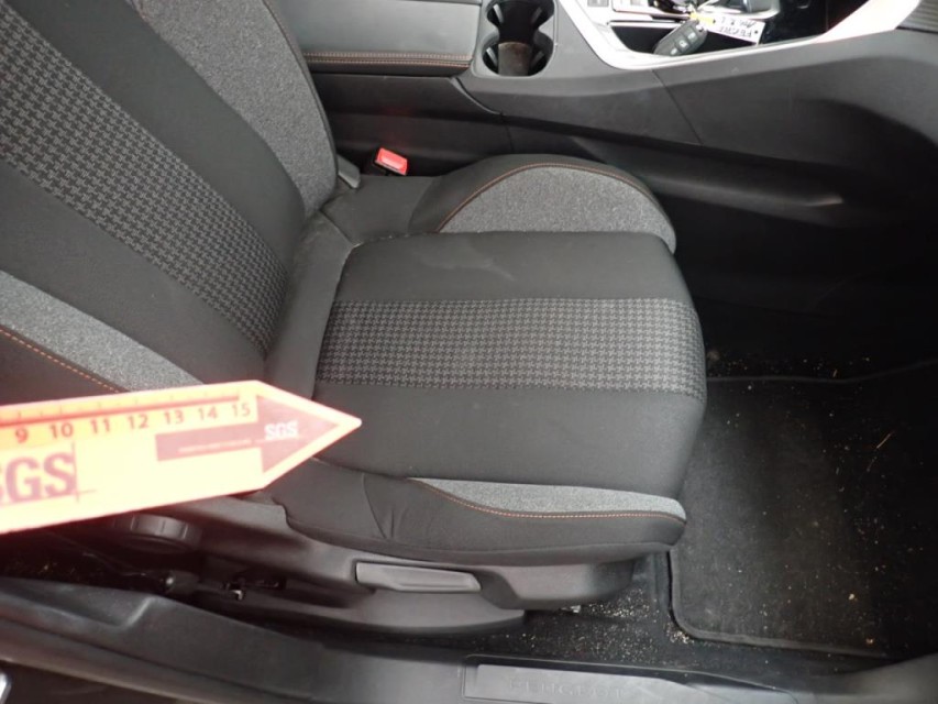  Peugeot  5008  1.5 BlueHDi 130ch E6.c Active Business S&S EAT8  #26