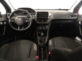  Peugeot  208 1.2 VTi Allure #9