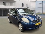  Toyota  Yaris 1.0 VVTi Spirit #3