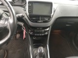  Peugeot  2008 1.2 VTi Allure Pack Premium Plus #15