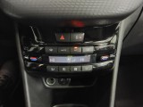  Peugeot  2008 1.2 PureTech Allure #17