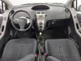  Toyota  Yaris 1.3 VVTi Sol #9