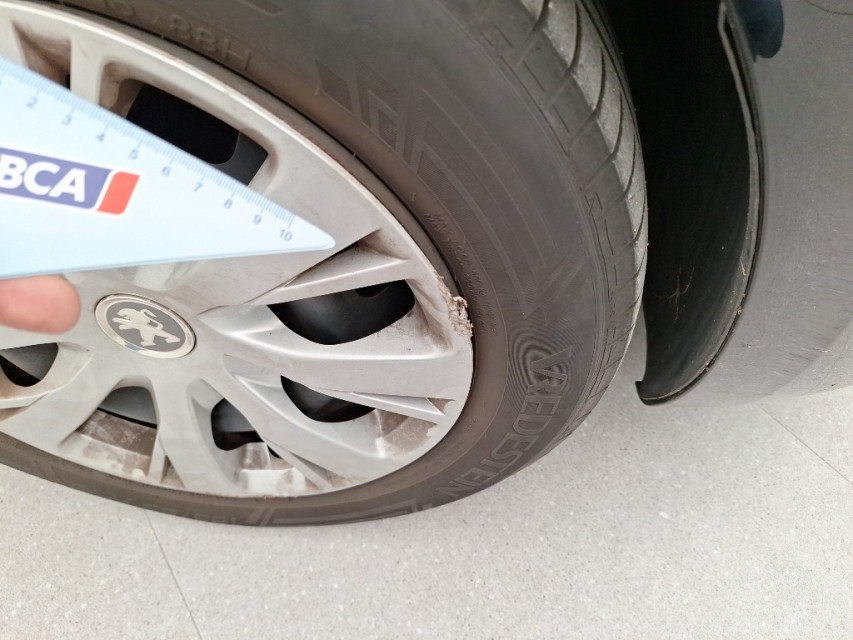  Peugeot  208 1.2 PureT. BL Active #4