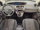  Renault  Scenic 1.6-16V Privilège Comfort #8