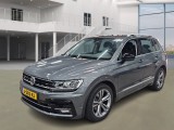  Volkswagen  Tiguan 1.5 TSI ACT Highline Business R 