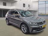  Volkswagen  Tiguan 1.5 TSI ACT Highline Business R #4