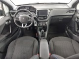  Peugeot  208 1.2 PureTech Signature #10