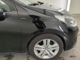  Peugeot  208 Peugeot  Signature 1.2 PureTech 82 5d #15