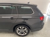  Volkswagen  Passat Volkswagen  Variant 1.5 TSI 7-DSG Business 5d #26