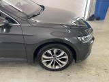  Volkswagen  Passat Volkswagen  Variant 1.5 TSI 7-DSG Business 5d #40