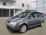  Volkswagen  Touran 2.0-16V FSI Highline 7p. 