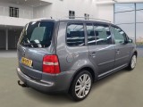  Volkswagen  Touran 2.0-16V FSI Highline 7p. #5