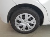  Toyota  Yaris TOYOTA  / 2017 / 5P / BERLINA 1.5 HYBRID BUSINESS #18