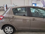  Toyota  Yaris TOYOTA  / 2017 / 5P / BERLINA 1.5 HYBRID BUSINESS #56