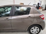  Toyota  Yaris TOYOTA  / 2017 / 5P / BERLINA 1.5 HYBRID BUSINESS #72