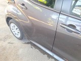  Toyota  Yaris TOYOTA  / 2020 / 5P / BERLINA HYBRID BUSINESS MY20 #55
