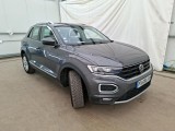  Volkswagen  T-ROC VOLKSWAGEN  / 2017 / 5P / SUV 1.5 TSI 150 EVO CARAT #4