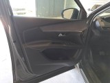  Peugeot  3008 PEUGEOT  / 2016 / 5P / SUV BLUEHDI 130 EAT8 SeS ALLURE #113
