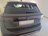  Volkswagen  Tiguan VOLKSWAGEN  / 2023 / 5P / SUV 2.0 TDI 110KW SCR EVO R-LINE DSG #33