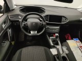  Peugeot  308 Peugeot  SW 1.2 PureTech 110 S&S Active Pack 5d #9