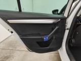  Skoda  Octavia Skoda  Combi 1.6 CRTDI GreenTec 85kW DSG7 Ambition 5d #100