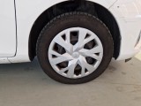  Toyota  Yaris TOYOTA  / 2017 / 5P / BERLINA 1.5 HYBRID BUSINESS #17