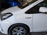  Toyota  Yaris TOYOTA  / 2017 / 5P / BERLINA 1.5 HYBRID BUSINESS #73