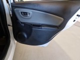  Toyota  Yaris TOYOTA  / 2017 / 5P / BERLINA 1.5 HYBRID BUSINESS #91