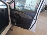  Toyota  Yaris TOYOTA  / 2017 / 5P / BERLINA 1.5 HYBRID BUSINESS #87