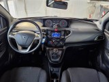  Lancia  Ypsilon LANCIA  ECOCHIC / 2015 / 5P / BERLINA 1.0 70CV FIREFLY HYBRID SeS GOLD #3