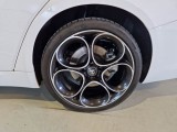  Alfa Romeo  Giulia ALFA ROMEO  / 2016 / 4P / BERLINA 2.2 TD 210 CV VELOCE AT8 Q4 #19