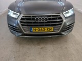  Audi  Q5 Audi  35 TDI S tronic S Edition 5d #5