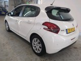  Peugeot  208 Peugeot  Blue Lion 1.2 PureTech 82 99g 5d #9