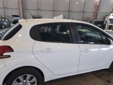 Peugeot  208 PEUGEOT  / 2015 / 5P / BERLINA VAN ACTIVE BLUEHDI 100CV #51