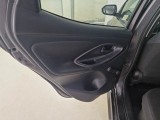  Toyota  Yaris TOYOTA  / 2020 / 5P / BERLINA HYBRID BUSINESS MY20 #137