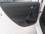  Peugeot  208 PEUGEOT  / 2015 / 5P / BERLINA VAN ACTIVE BLUEHDI 75CV #102