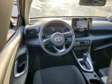  Toyota  Yaris TOYOTA  / 2020 / 5P / berlina con portón 1.5 120H Business Plus #3