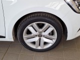  Renault  Clio RENAULT  / 2019 / 5P / BERLINA 1.6 HYBRID E-TECH 103KW ZEN #17