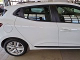  Renault  Clio RENAULT  / 2019 / 5P / BERLINA 1.6 HYBRID E-TECH 103KW ZEN #32