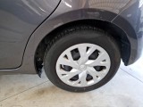  Toyota  Yaris TOYOTA  / 2017 / 5P / BERLINA 1.5 HYBRID BUSINESS #19