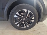  Peugeot  2008 PEUGEOT  / 2019 / 5P / CROSSOVER BLUEHDI 130 EAT8 ALLURE PACK S/S AUT. #17