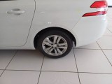  Peugeot  308 PEUGEOT  / 2017 / 5P / STATION WAGON SW ACTIVE BLUEHDI 100CV SeS #187