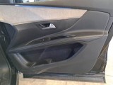  Peugeot  5008 PEUGEOT  / 2017 / 5P / SUV BLUEHDI 180 GT EAT8 S/S AUT. #192