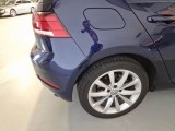  Volkswagen  Golf VOLKSWAGEN  / 2017 / 5P / BERLINA 1.6 TDI EXECUTIVE BMT DSG #46