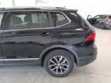  Volkswagen  Tiguan VOLKSWAGEN  ALLSPACE / 2017 / 5P / SUV 2.0 TDI SCR 110KW BUSINESS BMT DSG #49